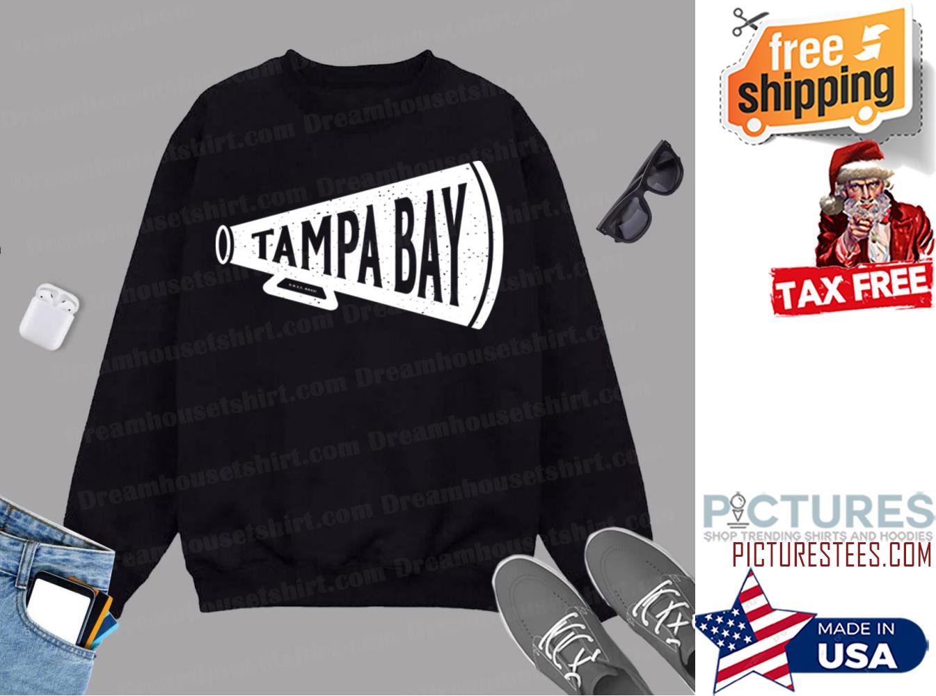 Vintage Megaphone Tampa Bay Buccaneers White Tampa Bay Wordmark Sweatshirt