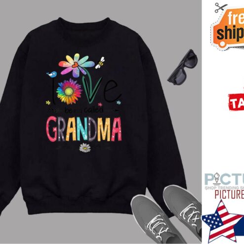 Womens I Love Being Called Grandma Daisy Flower Cute Mother’S Day Shirt