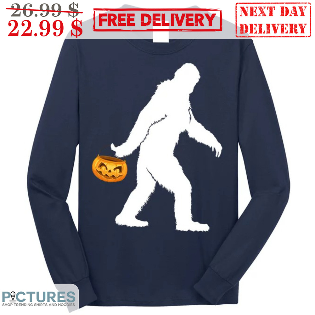 Bigfoot Trick Or Treat Halloween 2023 Shirt