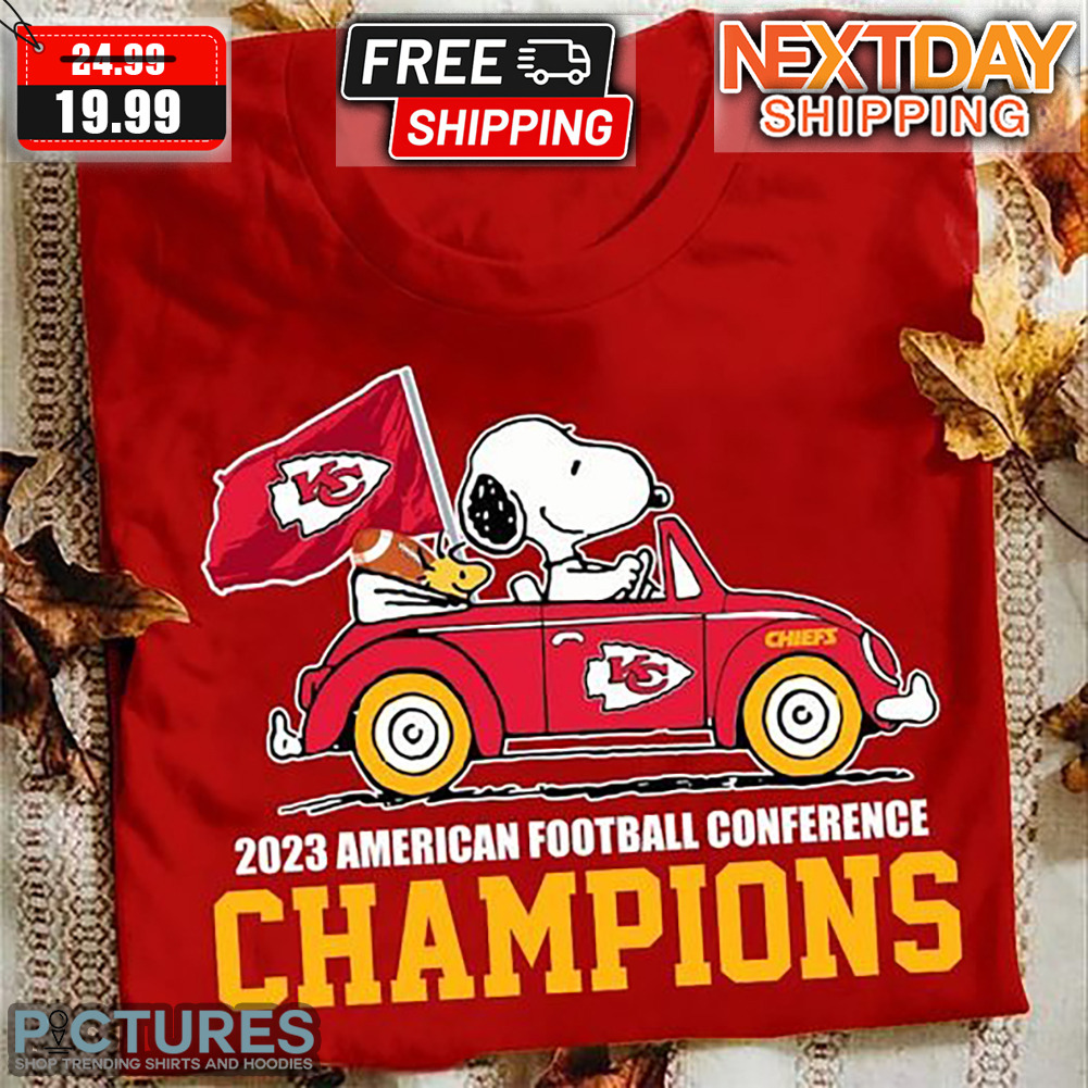 FREE shipping Snoopy Kansas City Chiefs 2023 American Football ...