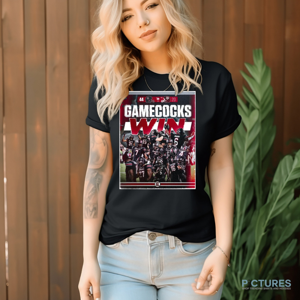Gamecocks Win South Carolina Gamecocks Vs Texas AnM Aggies 44-20 Score Poster Shirt