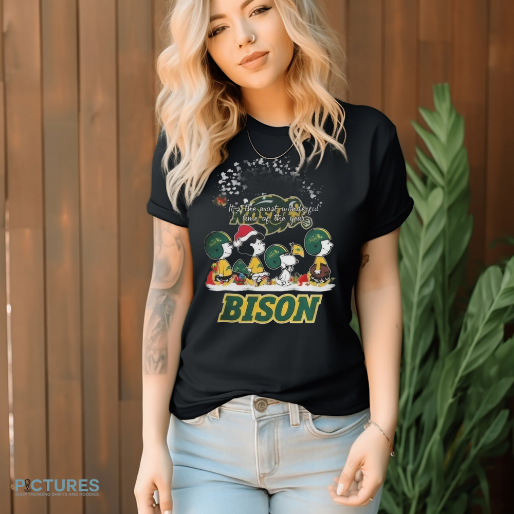 Peanuts Walking Merry Christmas North Dakota State Bison It’s The Most Wonderful Time Of The Year Shirt