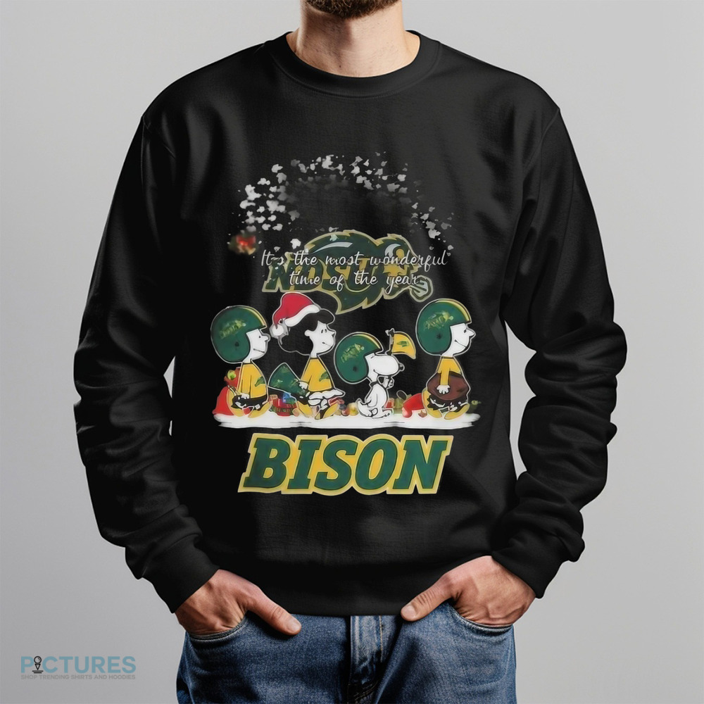 Peanuts Walking Merry Christmas North Dakota State Bison It’s The Most Wonderful Time Of The Year Shirt