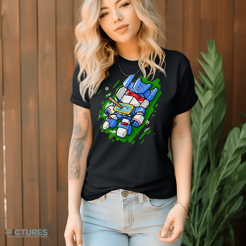 Death of Soundwave stabbed through his cassette tape by a pencil shirt