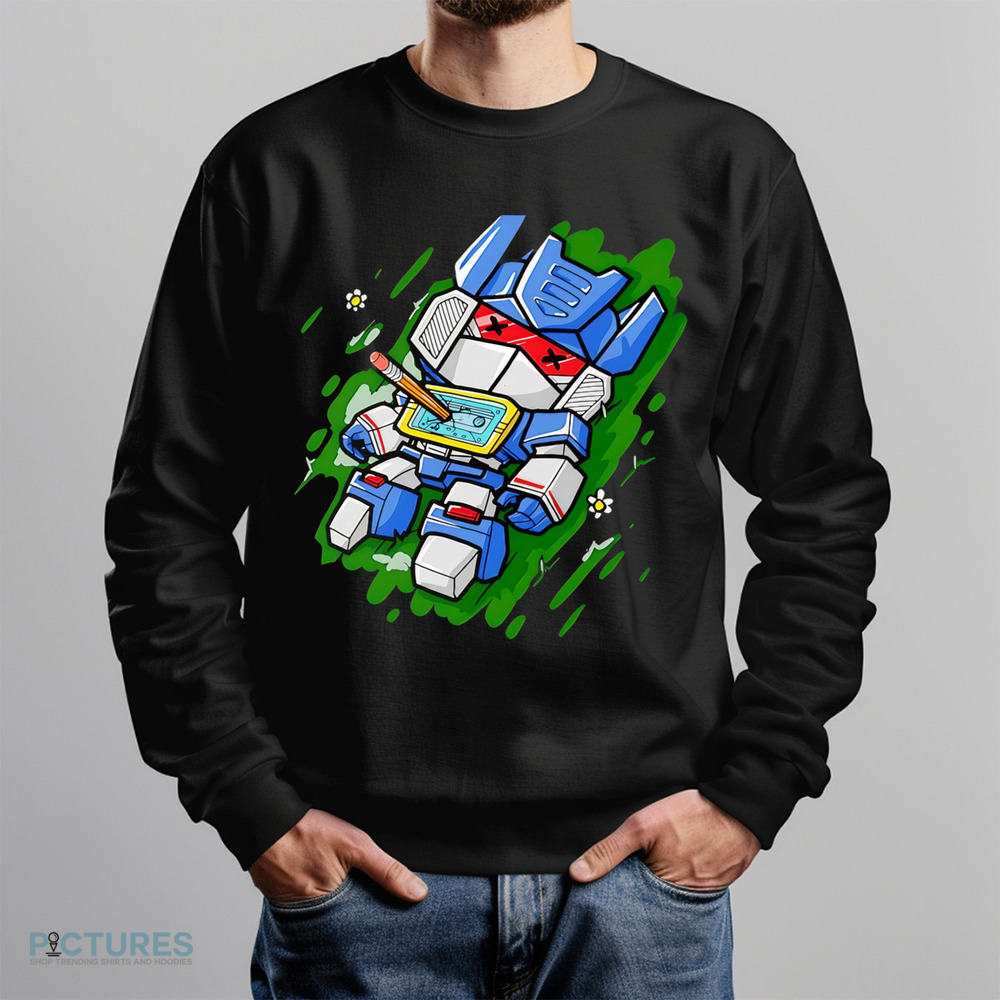 Death of Soundwave stabbed through his cassette tape by a pencil shirt
