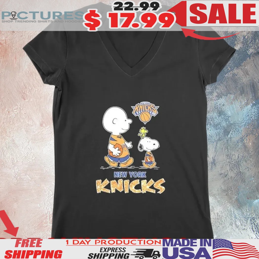 Snoopy Woodstock and Charlie Brown walking New York Knicks Shirt