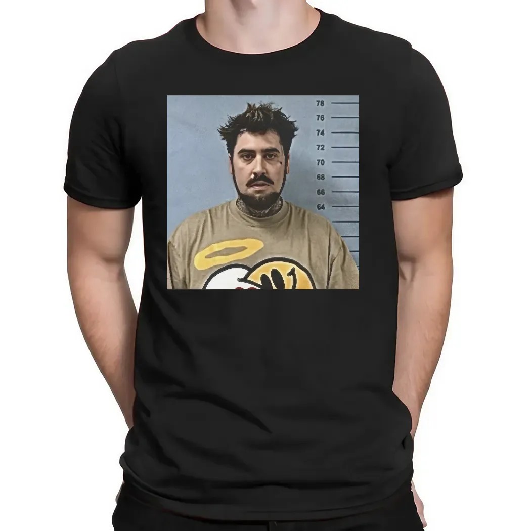 Putagirlon Pago Mugshot T Shirt