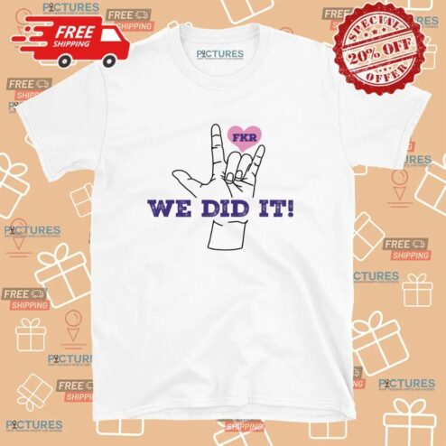 Karen Read Is Free We Did It I Love You Hand Sign T Shirt