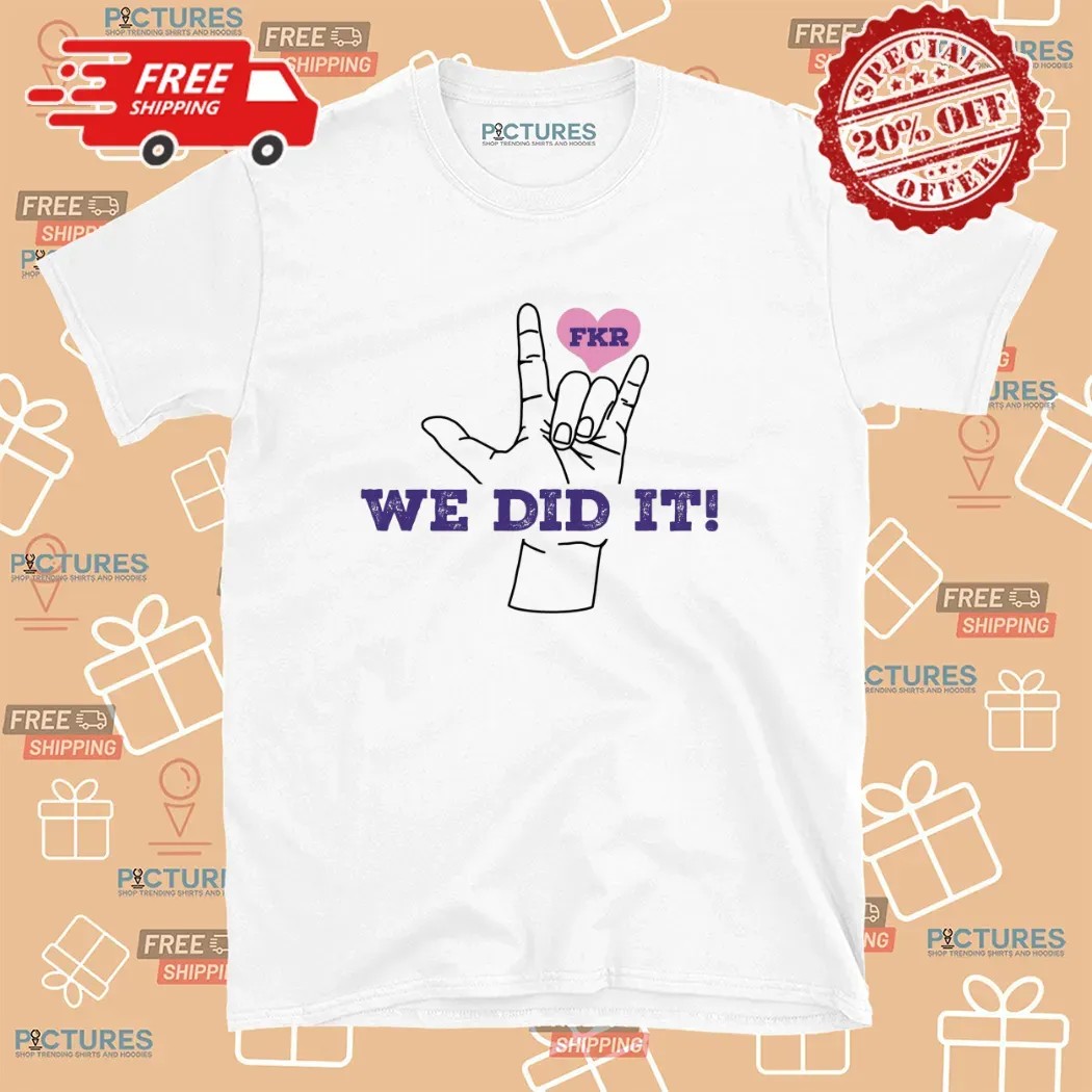 Karen Read Is Free We Did It I Love You Hand Sign T Shirt