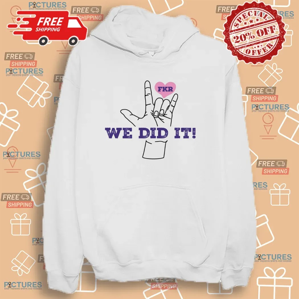 Karen Read Is Free We Did It I Love You Hand Sign T Shirt