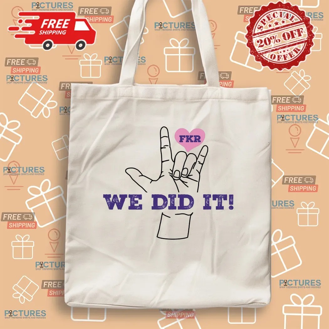 Karen Read Is Free We Did It I Love You Hand Sign T Shirt