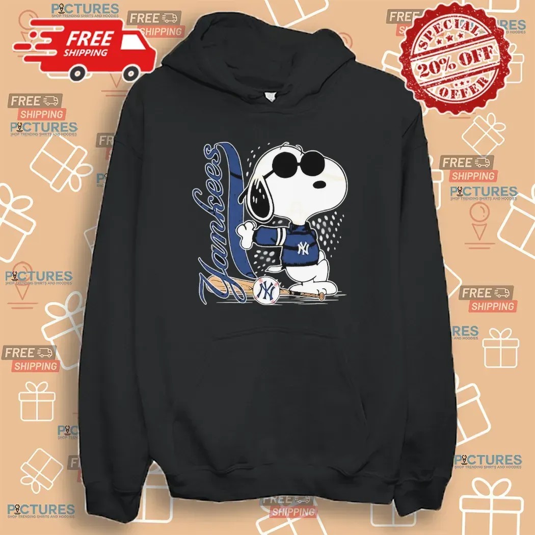 Snoopy The Peanuts New York Yankees Baseball Fan T Shirt