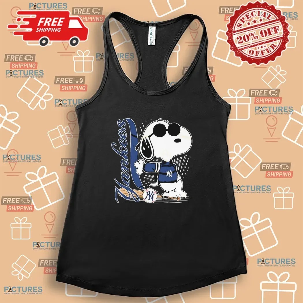 Snoopy The Peanuts New York Yankees Baseball Fan T Shirt