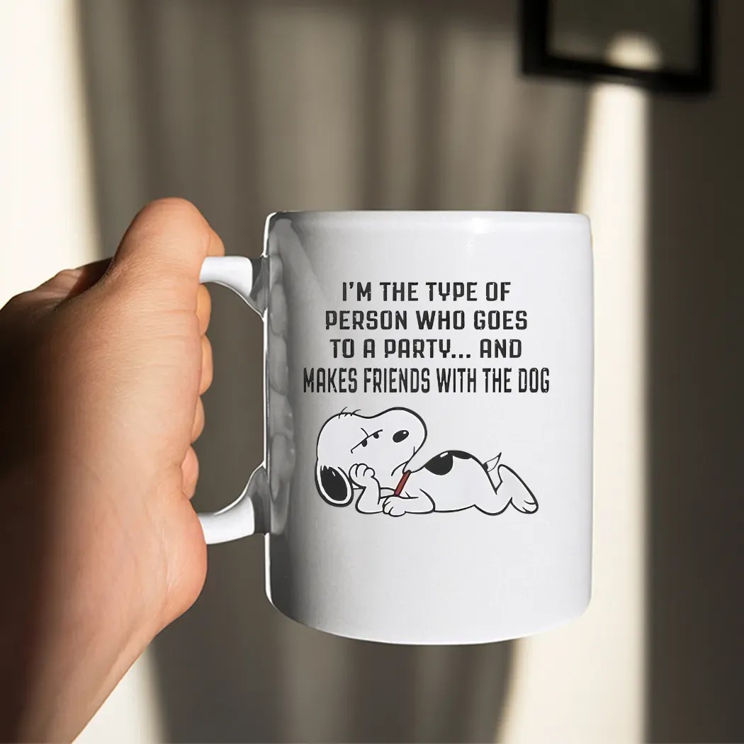 Snoopy I'm The Type Of Person Who Goes To A Party And Makes Friends With The Dog T Shirt