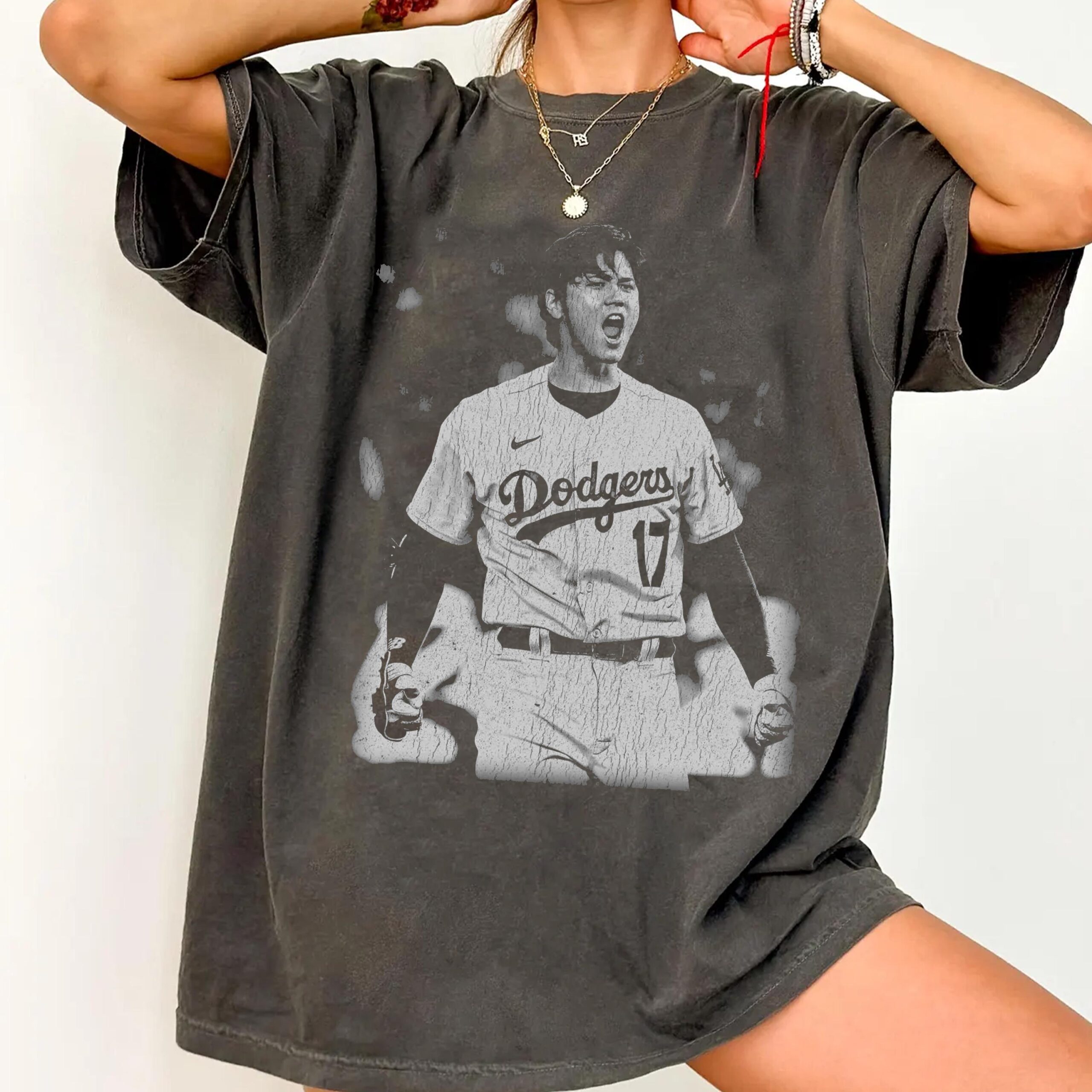 Shohei Ohtani Los Angeles Dodgers 17 Vintage Graphic T-Shirt