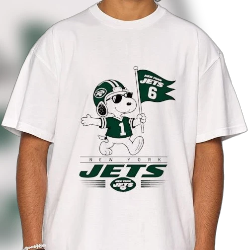New York Jets Snoopy Tee, Retro Cartoon Mascot Game Day Graphic T-Shirt for Football Fans
