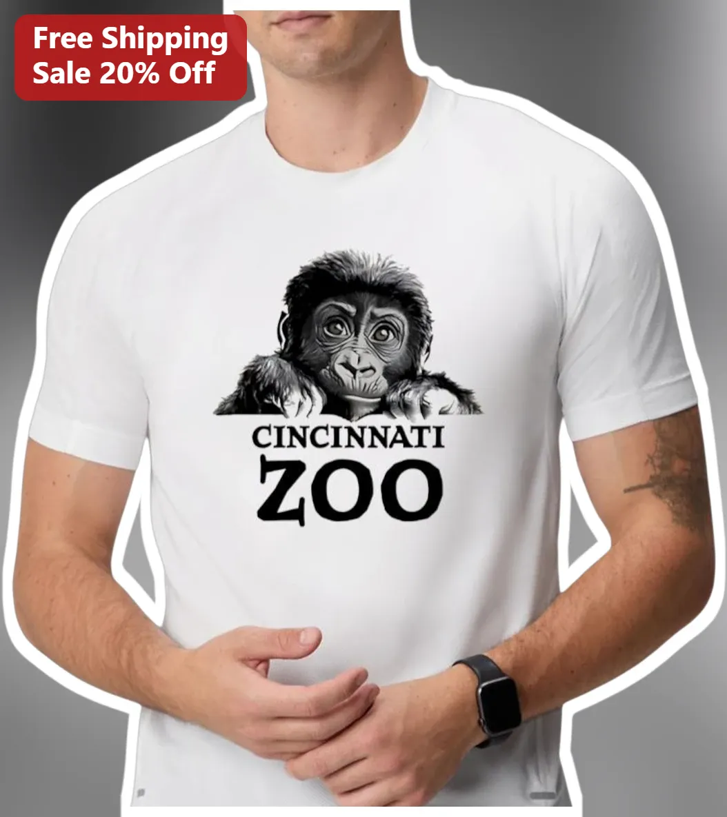 Cincinnati Zoo Baby Chimpanzee Graphic Tee Vintage Wildlife Souvenir Gift Shirt