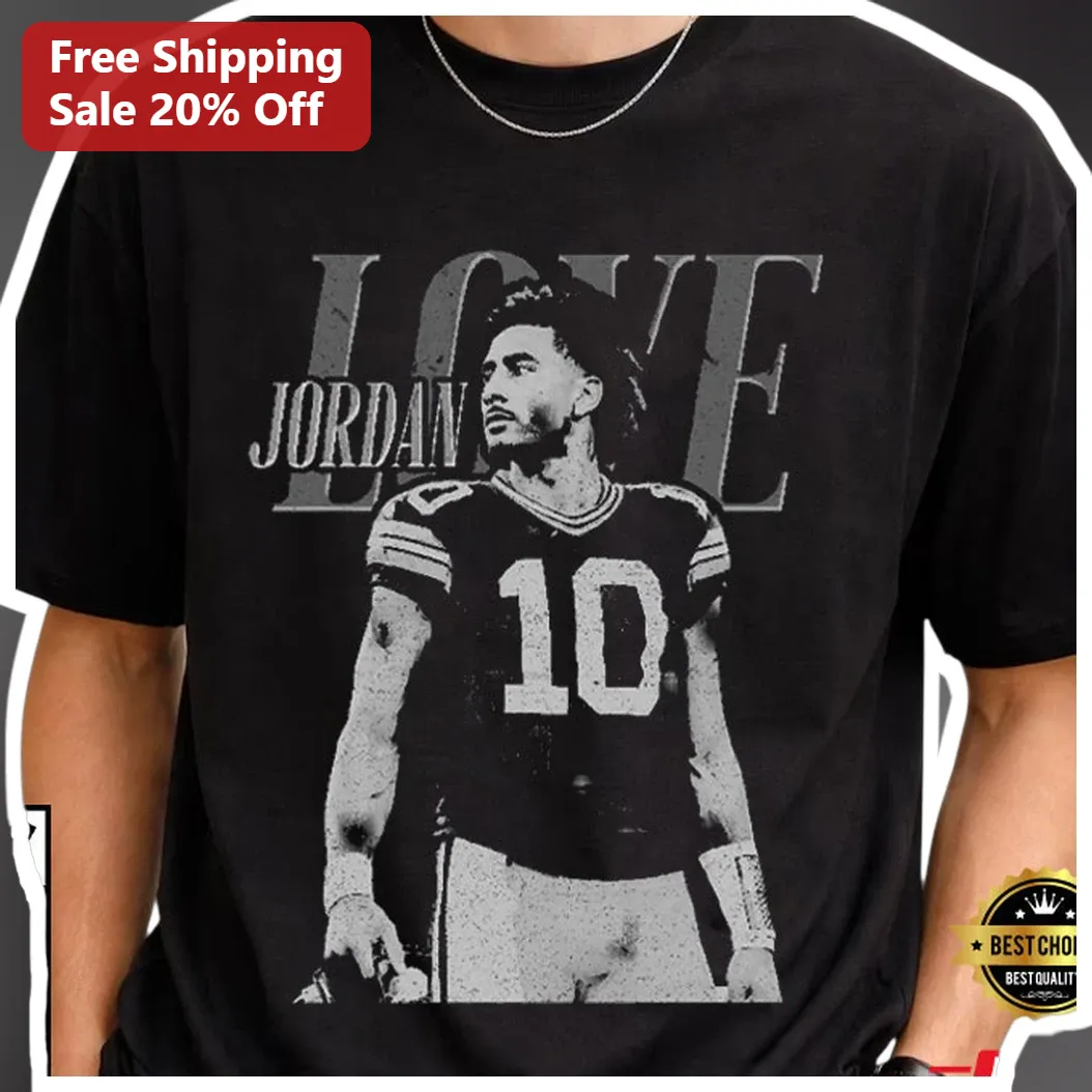 Jordan Love Vintage Distressed Graphic Tee Green Bay Packers QB10 Football Fan Gift