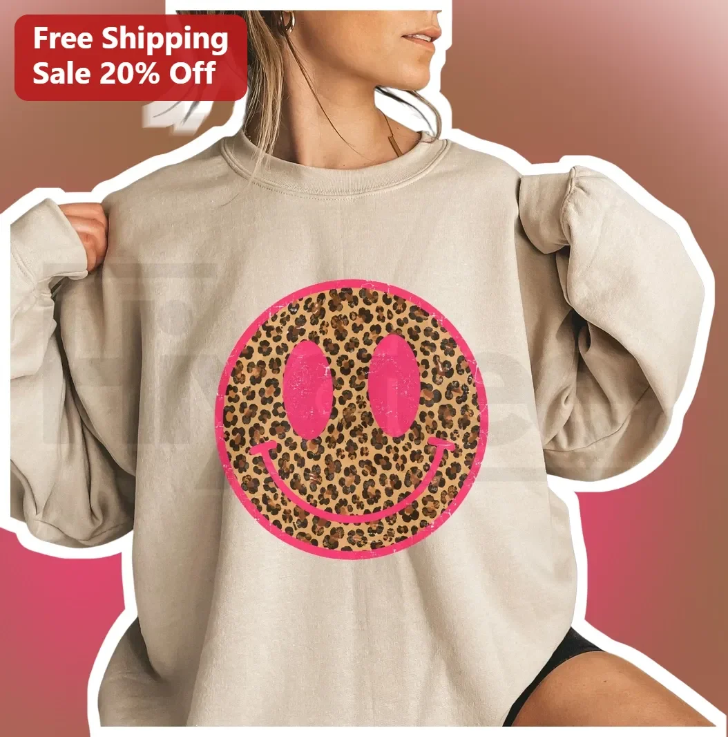 Leopard Print Smiley Face Sweatshirt Y2K Retro Animal Print Crewneck for Women