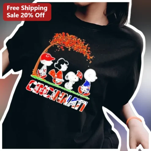 Cincinnati Peanuts Snoopy Charlie Brown Reds Vintage Graphic Tee