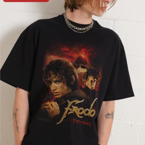 Frodo Baggins Lord of the Rings Tee Vintage Movie Poster Graphic T-Shirt for Fantasy Fans