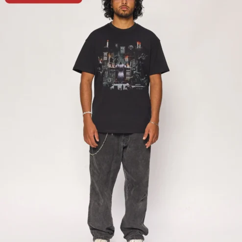 Gothic Horror Scene Graphic Tee for Men Dark Aesthetic Oversized Shirt
