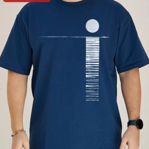Customer in Chicago, Illinois wearing Minimalist Sun and Reflection Graphic Tee Abstract Horizon Design for Men