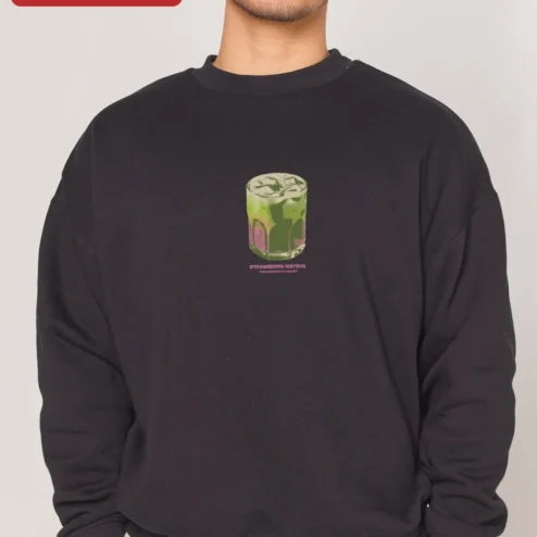 Strawberry Matcha Sweatshirt Retro Vaporwave Drink Graphic Crewneck for Cafe Lovers