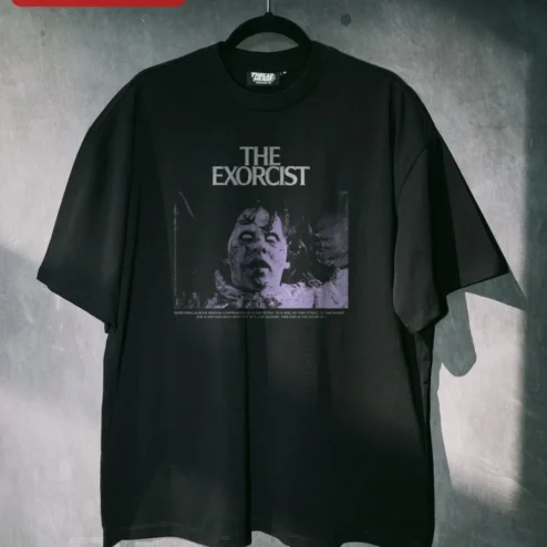 The Exorcist Tee Vintage Horror Movie Linda Blair Regan MacNeil Graphic T-Shirt for Men Women Halloween Gift