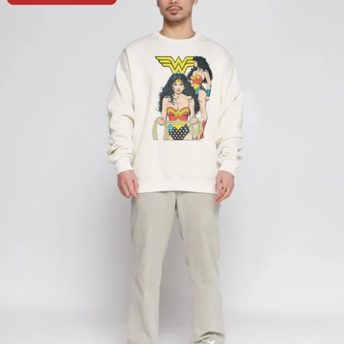 Wonder Woman Vintage Comic Art Crewneck Sweatshirt Retro DC Comics Superhero Apparel for Women